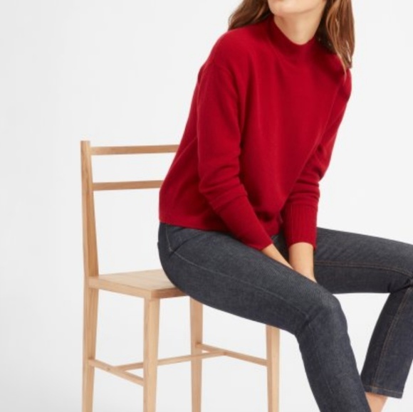 Everlane Sweaters - Everlane The Cashmere Crop Mockneck in Garnet